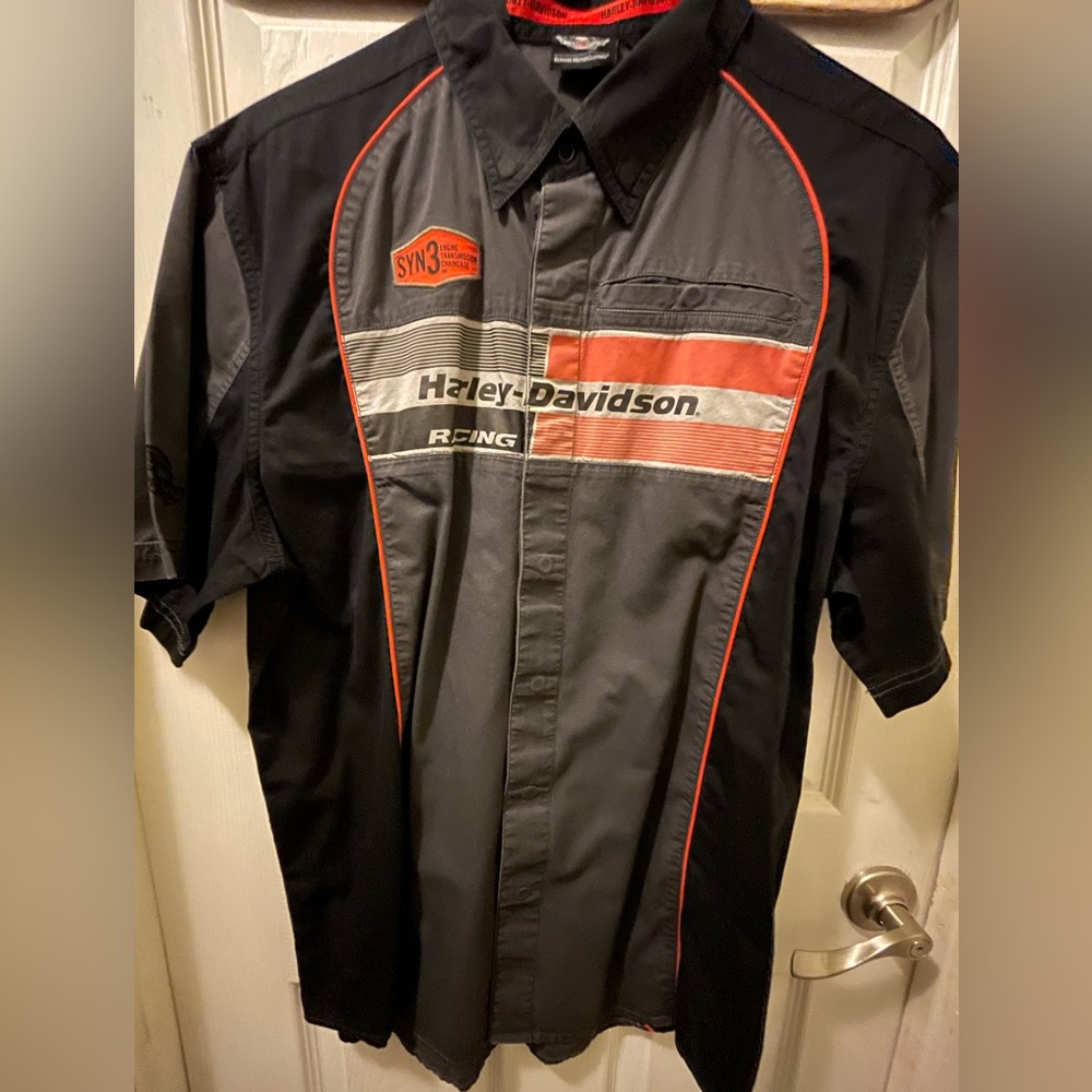 Men’s large Harley Davidson shirt